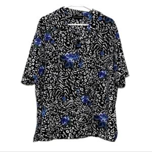 Black White Blue Abstract Floral Button Top Size 2X